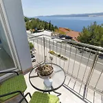 Sara & Nina Apartman