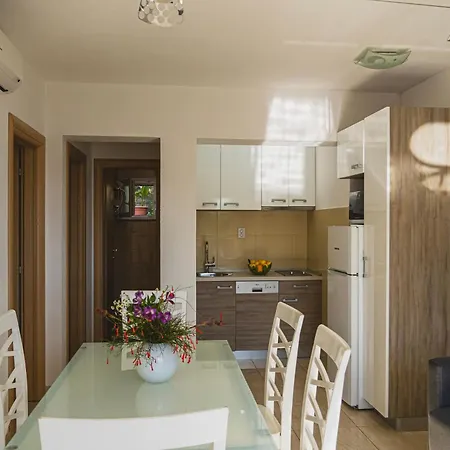 Apartamento Sara & Nina Omiš