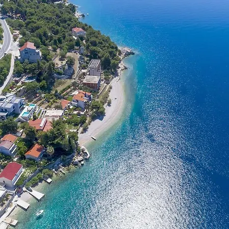 Sara & Nina Omiš